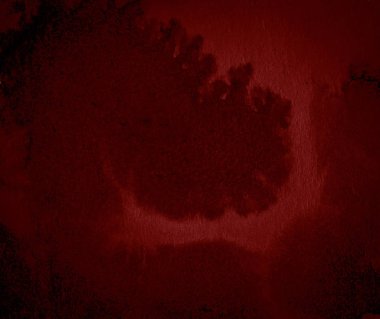 Koyu kırmızı sulu boya arka plan, leke, boya, leke, boşanma sıçrama. Endişe verici, kan kırmızı degrade. Vintage desen tasarım ve dekorasyon için. Metin için ile yer.