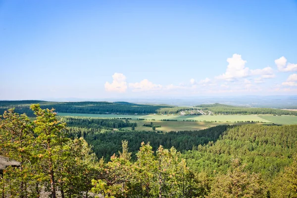 Vista Pueblos Pueblos Bosques Pinos Desde Cresta Chashkovsky Montañas Urales — Foto de Stock