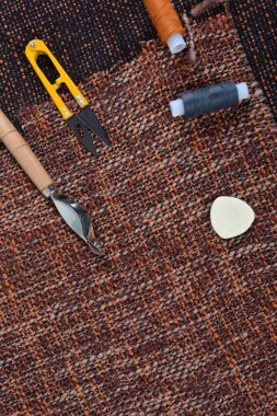 Dikiş Araçları ve dikiş malzemeleri, oluşturma yeni bir moda aksesuarları.