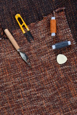 Dikiş Araçları ve dikiş malzemeleri, oluşturma yeni bir moda aksesuarları.