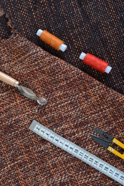 Dikiş Araçları ve dikiş malzemeleri, oluşturma yeni bir moda aksesuarları.