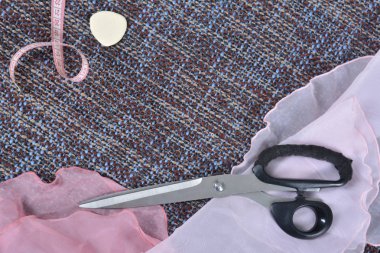 Dikiş Araçları ve dikiş malzemeleri, oluşturma yeni bir moda aksesuarları.