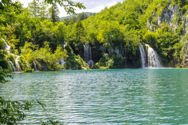 Pittoreska Sommar Landskap Plitvice Lakes Park Kroatien — Stockfoto