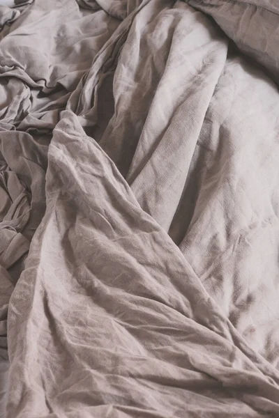 Абстрактный Фон Несделанной Кроватью — стоковое фото