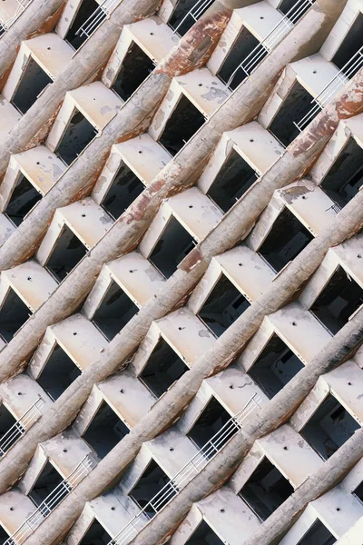 Fundo Arquitetônico Abstrato Com Janelas Varandas Idênticas Edifício Antigo Ruínas — Fotografia de Stock