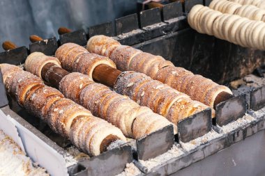 Tükürükte pişirilmiş Çek trdelnikleri