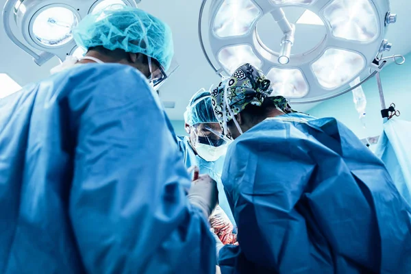 Kirurger Som Opererar Sjukhuset — Stockfoto