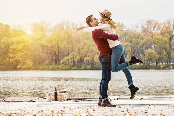 Alles Ich Brauche Ist Horizontale Aufnahme Eines Gutaussehenden Mannes Lässiger — Stockfoto