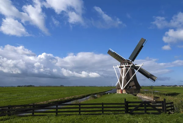 Větrný mlýn Miedenmolen — Stock fotografie