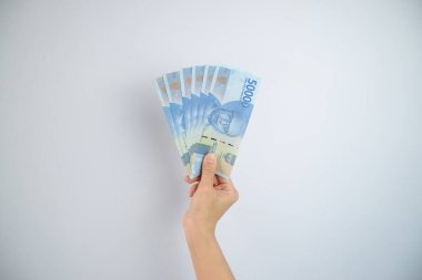 Kadın Tutma ve Gösterme 50.000 Endonezya Rupia Parası