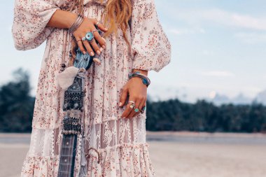 moda genç kadın bacaklar yakın. 