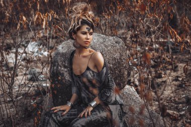 güzel genç boho tarzı kadın portre