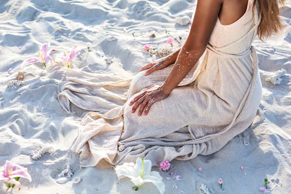 Close Beautiful Young Woman Beach Sunset — Stock Photo, Image