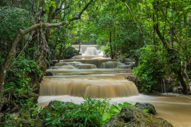 Huai Mae Kamin, güzel şelale, seyahat hedef, Kanchanaburi, Tayland