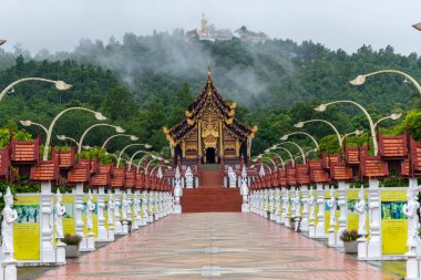Chiangmai, Tayland - 27 Haziran 2018: Güzel eski stil royal pavilion Royal Park Rajapruek, turizm seyahat hedef, Chiangmai, Tayland