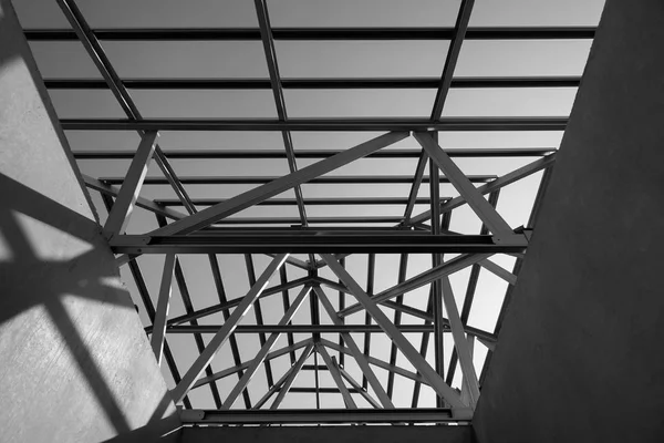 Struktura Dachu Stalowa Rama Dla Budownictwa Czarno Białe Zdjęcie — Zdjęcie stockowe