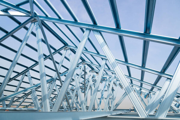 Конструкция стальной крыши
.