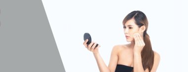 Kadın ile stüdyo güzellik atış.