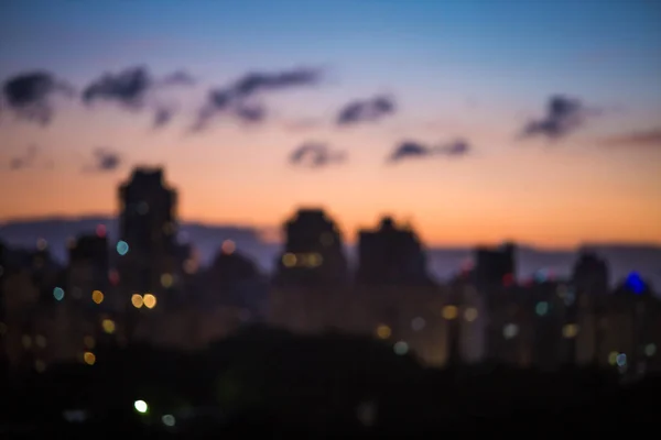 Puesta Sol Ciudad Con Fondo Borroso — Foto de Stock