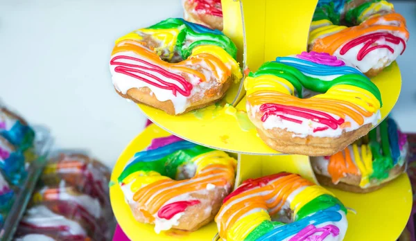 Donut diversidade para comemorar o dia do orgulho gay — Fotografia de Stock
