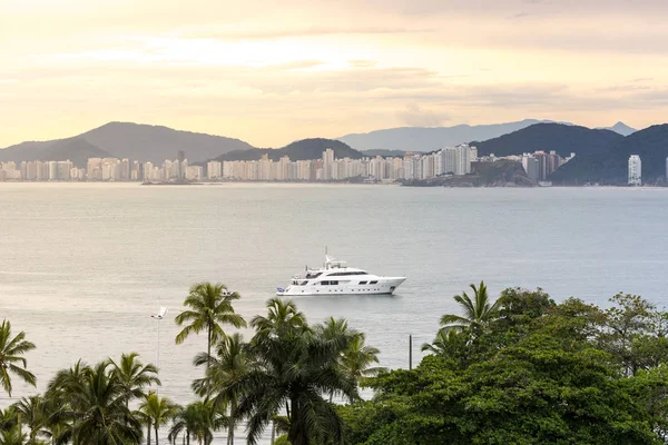 Skyline di Guaruja, San Paolo, Brasile . — Foto Stock