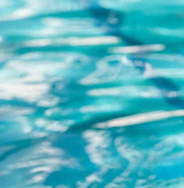 Havuz su arka plan yansıtan güneş ışığı