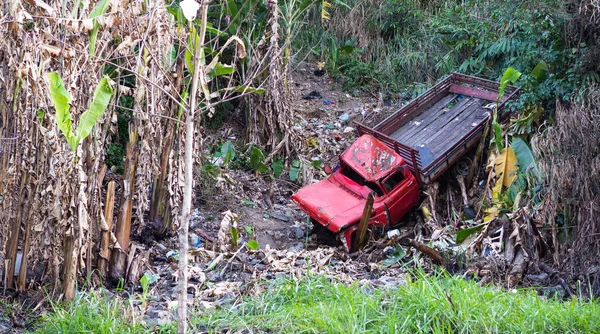Santos Brésil Juillet 2020 Camion Tombe Sur Une Falaise Dans — Photo