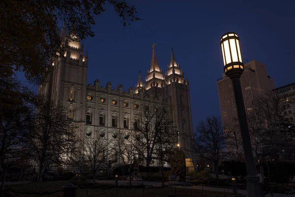 salt lake City'deki Mormonlar katedral gece manzarası. Utath, Amerika Birleşik Devletleri