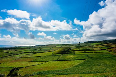 yeşil manzara terceira, azores, Portekiz görünümünü.