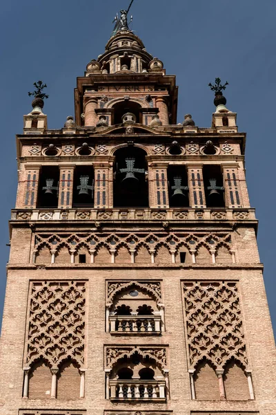 Detalle Del Campanario Catedral Sevilla Puerta Entrada Con Estatua España — Foto de Stock