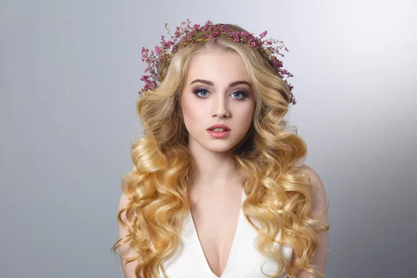 Beauty Portrait Beautiful Blonde Girl Chic Curls Wreath Heather Isolated — Stock Photo, Image