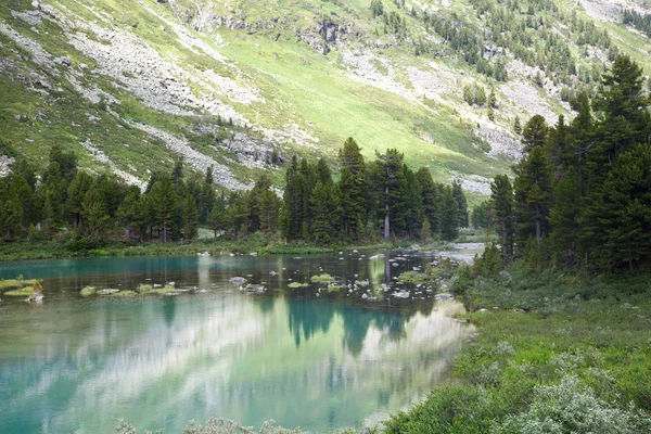 Paisagem Montanha Refletida Lago Altai — Fotografia de Stock