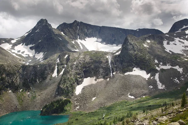 Paisagem Com Cordilheira Rochas Altai Sibéria — Fotografia de Stock