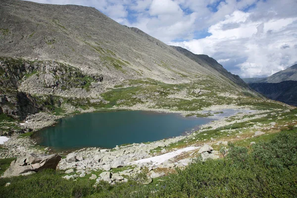 Горный Пейзаж Озером Долине Алтай — стоковое фото