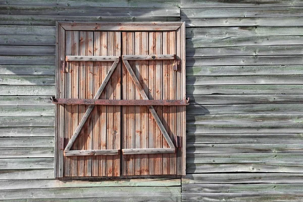 Старые Закрытые Деревянные Ставни — стоковое фото