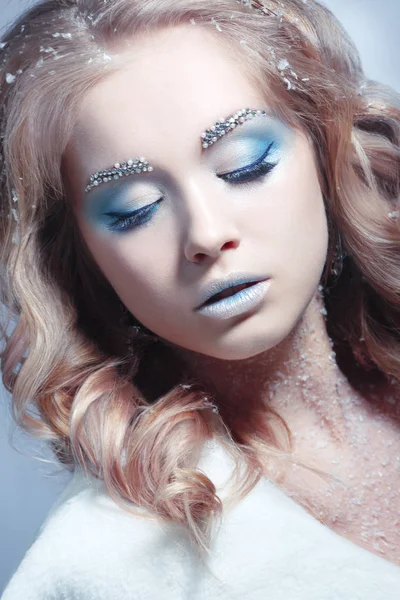 Portrét Krása Krásná Blondýnka Kreativní Make Sněhová Královna — Stock fotografie
