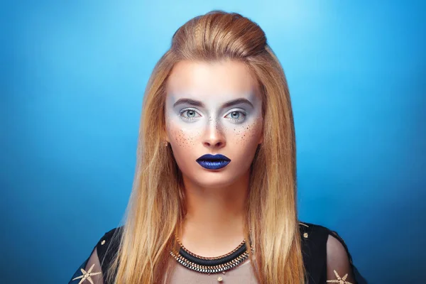 Fashion Beauty Portrait Blonde Girl Creative Make Blue Tones Bright — Stock Photo, Image