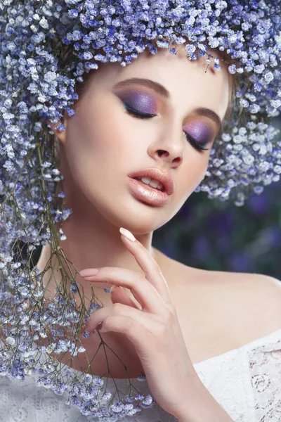 Fashion Beauty Portrait Beautiful Girl Voluminous Wreath Made Small Blue — Stock Photo, Image