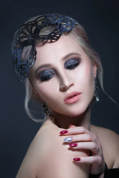 Portrait Young Woman Evening Makeup — Stock Photo, Image