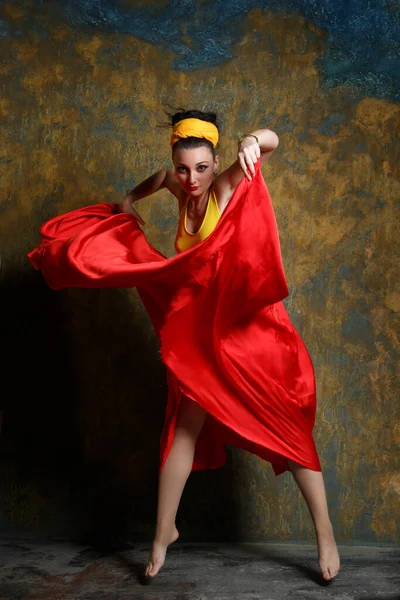 Beautiful Girl Long Red Skirt Dancing — Stock Photo, Image