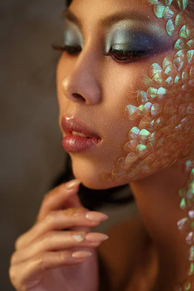 Retrato Beleza Uma Bela Menina Asiática Com Maquiagem Criativa Uma — Fotografia de Stock