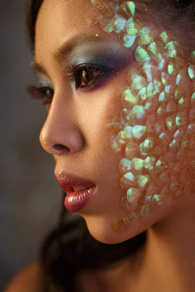 Retrato Beleza Uma Bela Menina Asiática Com Maquiagem Criativa Uma — Fotografia de Stock