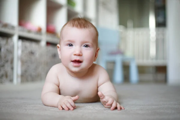Retrato Bebé Interior — Foto de Stock