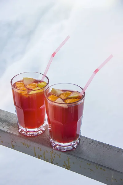 Matin Dans Les Montagnes Verres Vin Chaud Dans Neige Vin — Photo