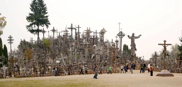 Viele Kreuze auf Friedhof — Stockfoto