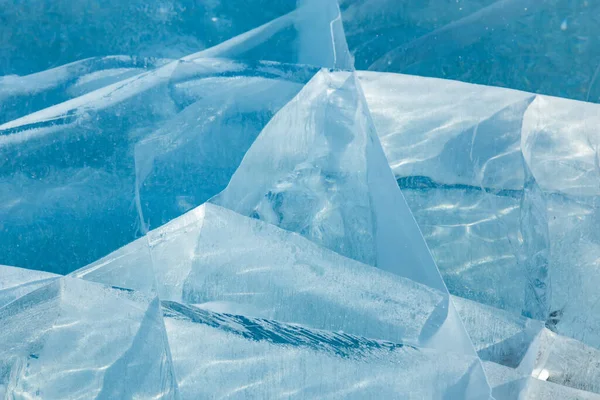 蓝色贝加尔湖结冰裂缝摘要 — 图库照片