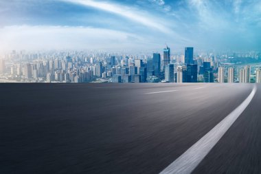 Chongqing kentinin yol yüzeyi ve ufuk çizgisi