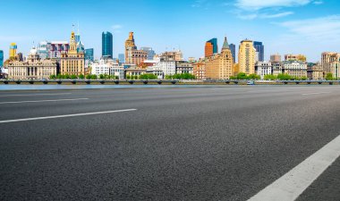 Şehir Yolu, Otoyol ve İnşaat Skylin