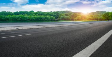 Yol ve Manzaranın Doğal Manzarası