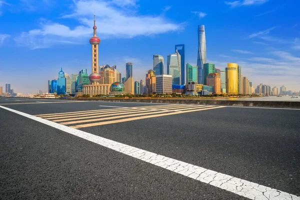 Camino Asfalto Vacío Largo Edificios Comerciales Modernos China —  Fotos de Stock